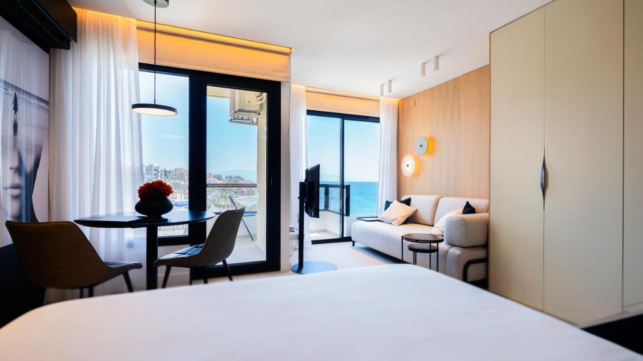 Aloha Apartamentos - Primera Linea De Playa - Vista Al Mar Benalmádena Exteriör bild