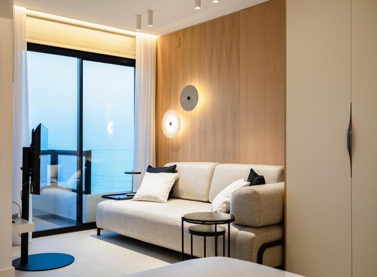 Aloha Apartamentos - Primera Linea De Playa - Vista Al Mar Benalmádena Exteriör bild
